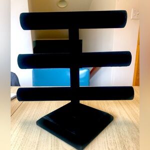 Velvet jewelry display